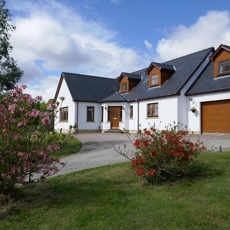 Uircheann Righ Bed & Breakfast Стронтиан Екстериор снимка