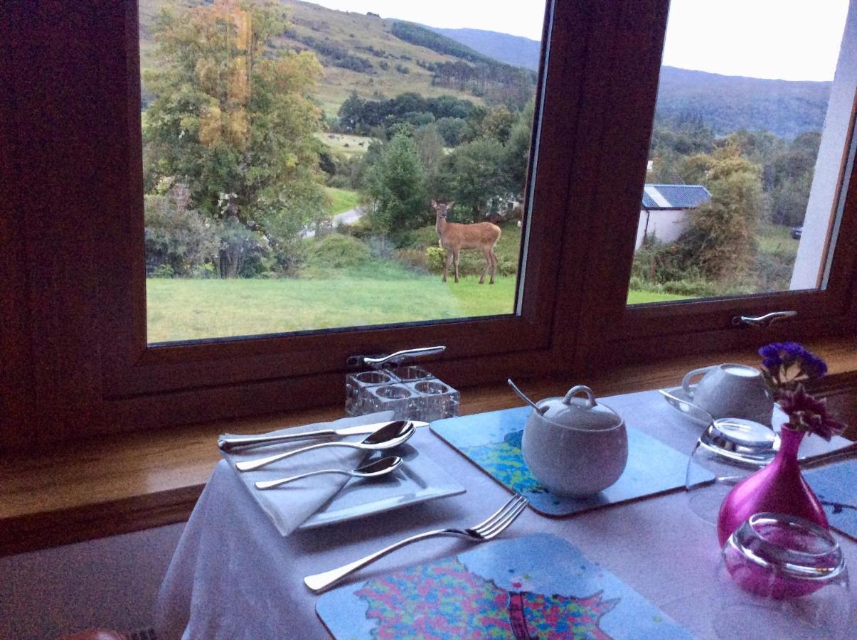 Uircheann Righ Bed & Breakfast Стронтиан Екстериор снимка